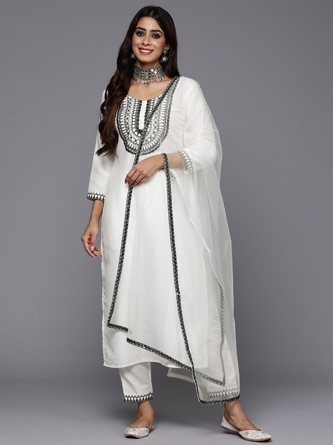 Dhiyona IE Women Floral Embroidered Regular Thread Work Kurta with Trousers & With Dupatta