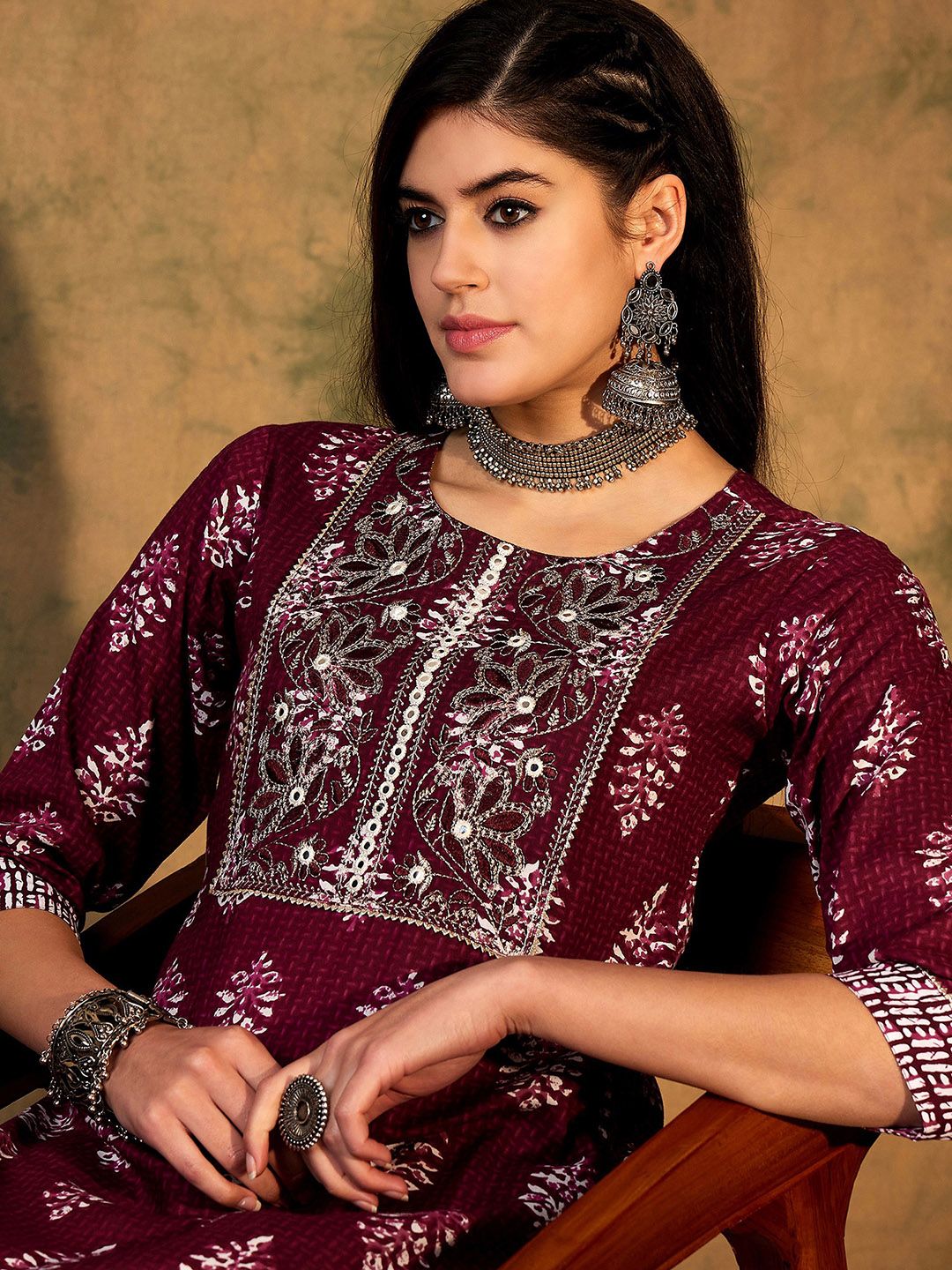 Dhiyona IE Burgundy Ethnic Motifs Printed Round Neck Mirror Work Straight Kurta