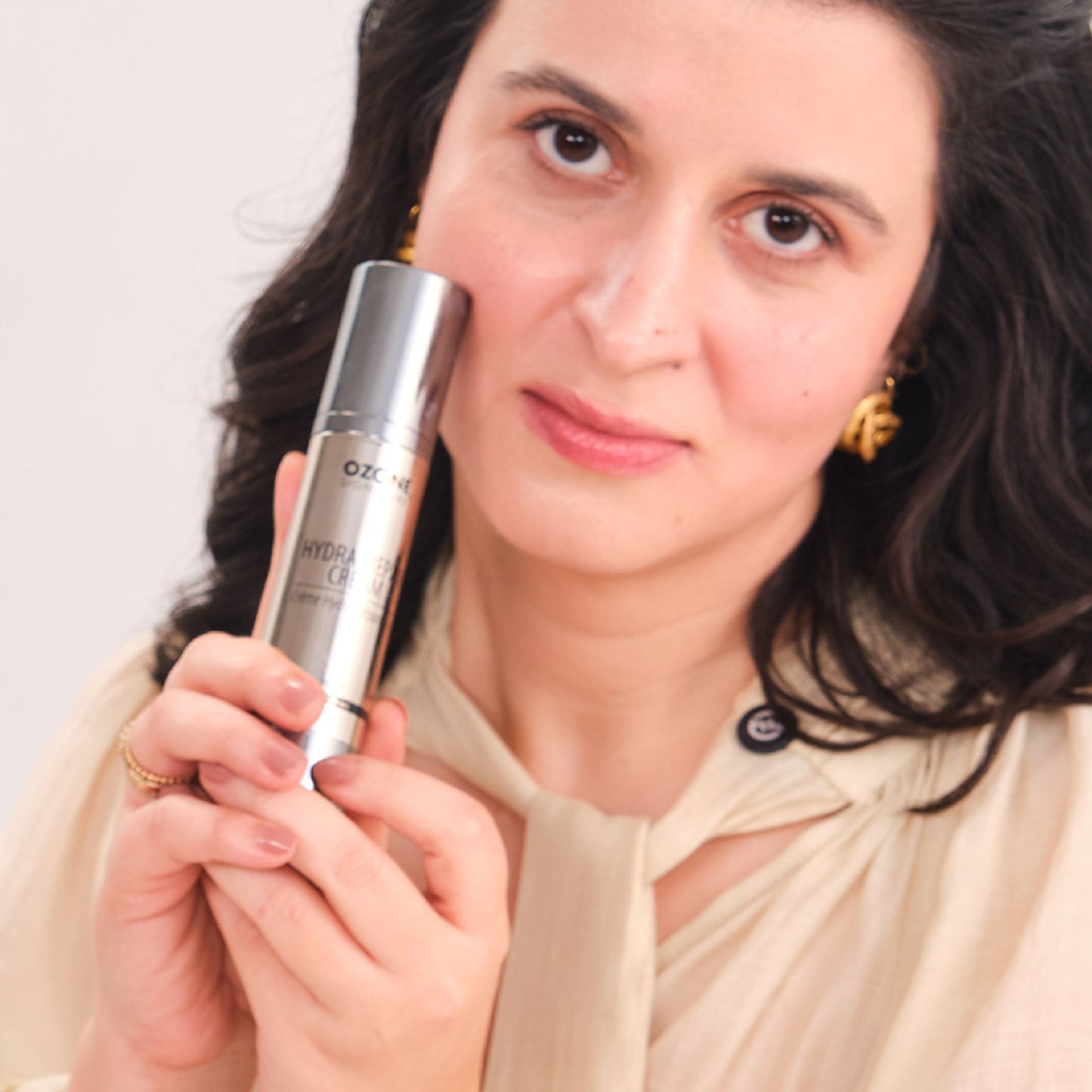 Ozone Signature Hydra Repair Cream Use AM