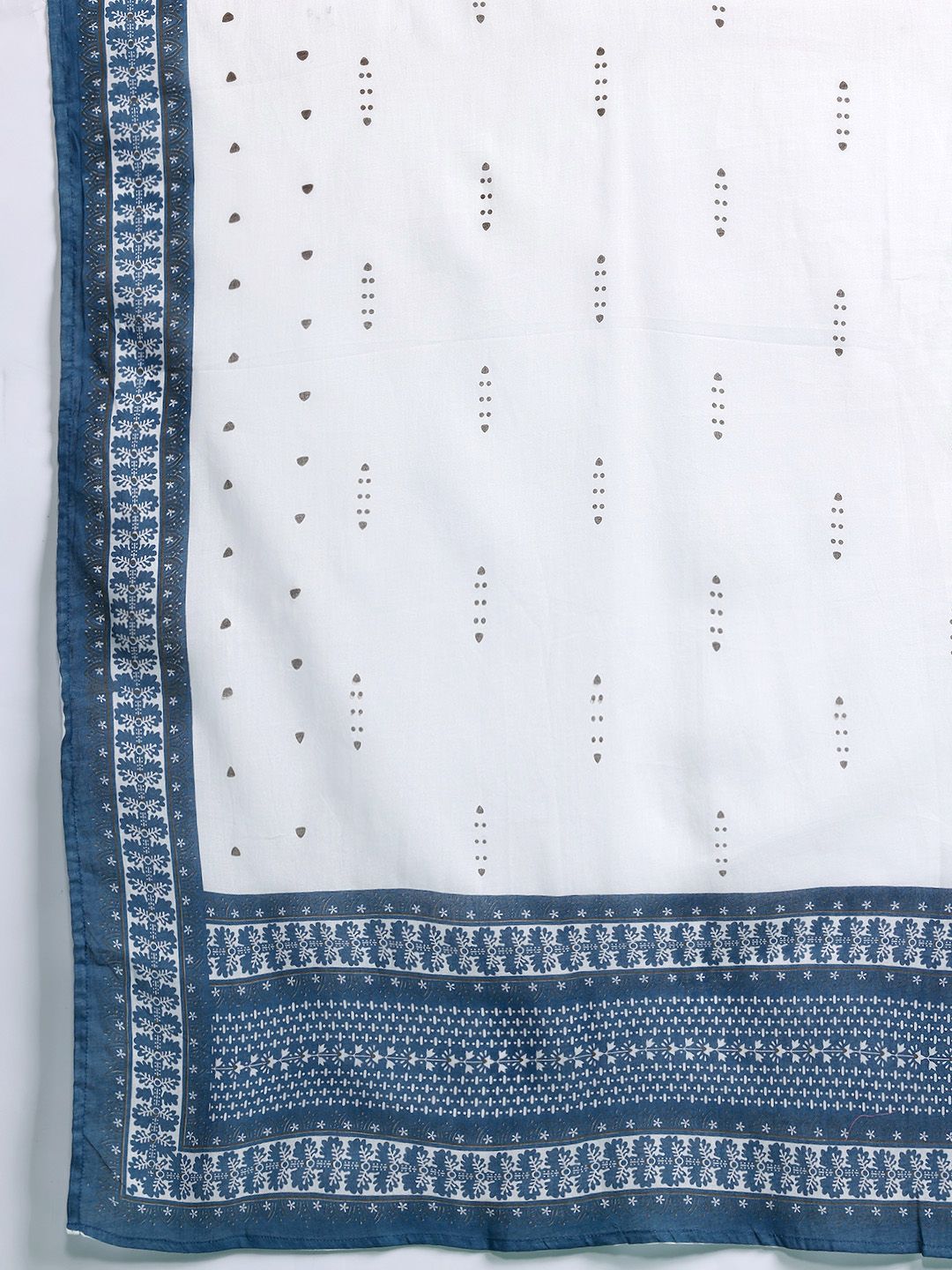 Indyancart IE Ethnic Motifs Embroidered Kurta with Trousers & Dupatta