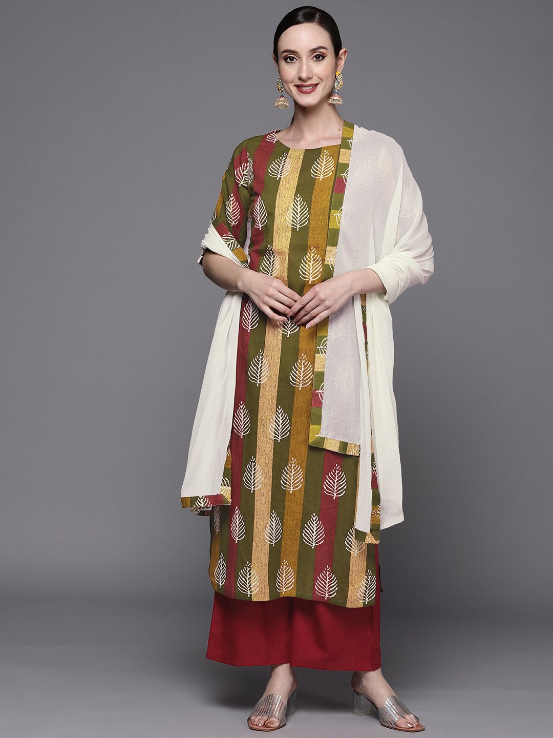 Dhiyona IE Women Green Floral Printed Kurta with Trousers & With Dupatta