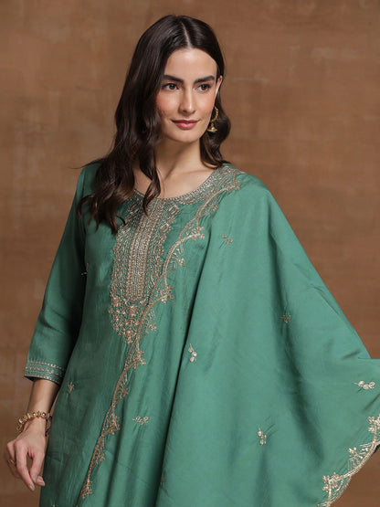 Indyancart IE Green Ethnic Motif Embroidered Straight Kurta & Trousers With Dupatta