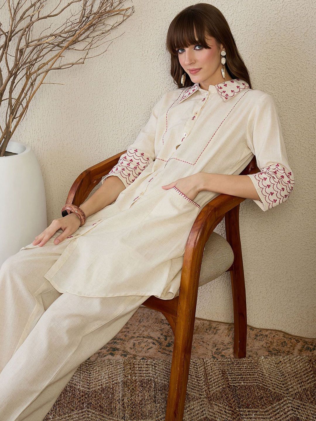 Indyancart IE Women Regular Embroidered Kurta with Palazzos