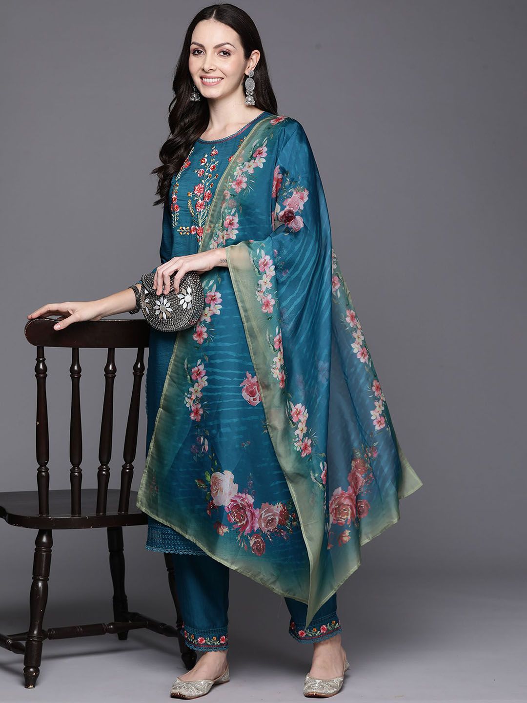 Floral Embroidered Thread Work Straight Kurta With Trousers & Dupatta