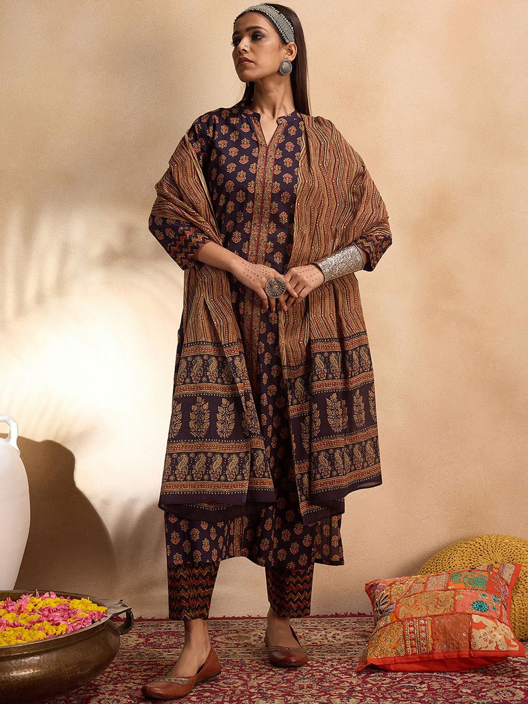 Indyancart IE Floral Printed Pure Cotton Straight Kurta with Trousers & Dupatta