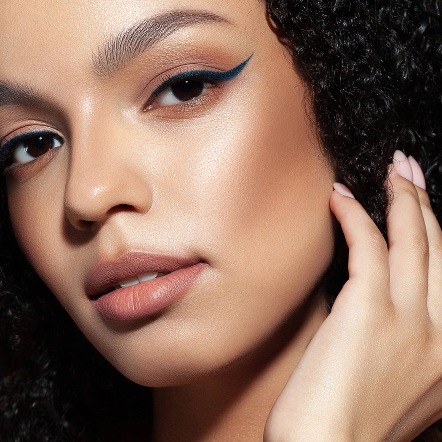 L.A. Girl Beau Phoria 1 Satin Bronzer Powder Palette