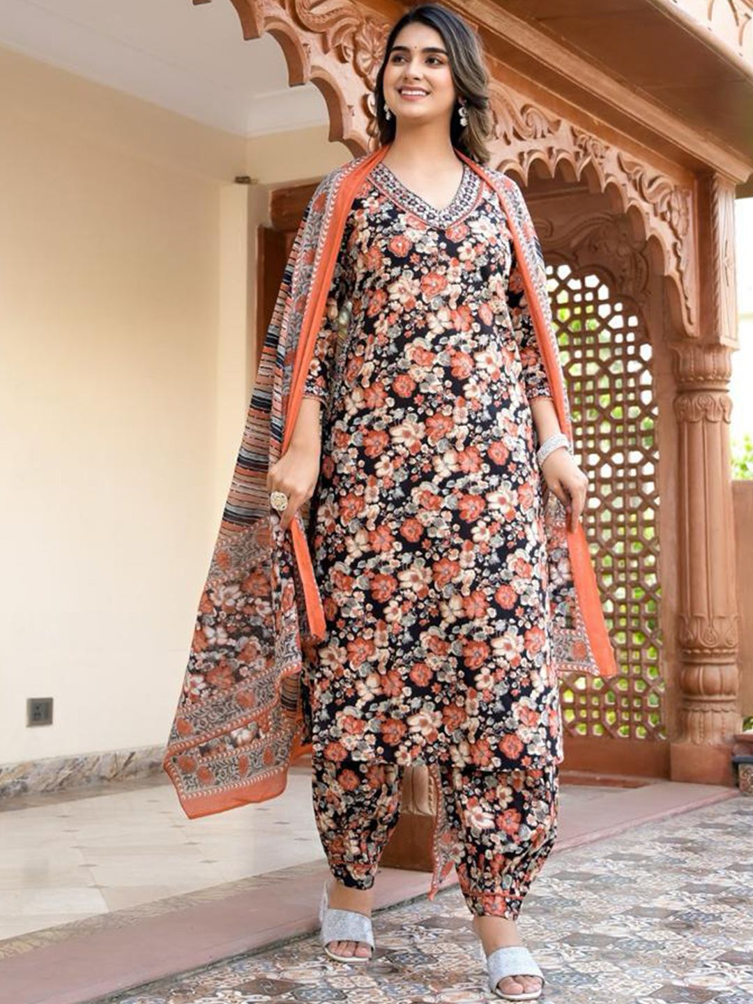 Indyancart VA Women'sFloral Embellished Kurta Paired With Afghani Trousers & Dupatta
