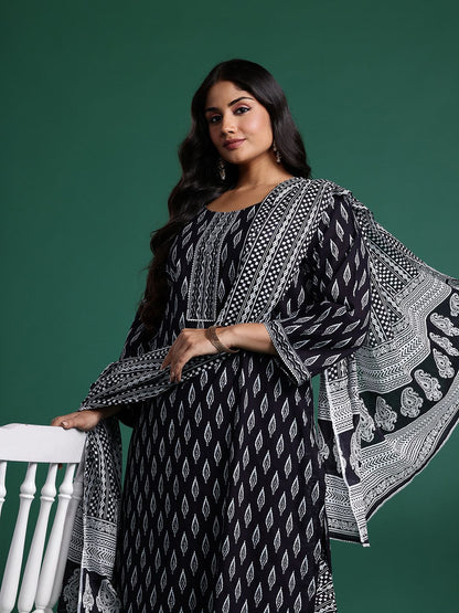 Indyancart Women's Geometric Printed Pure Cotton Kurta with Trousers & Dupatta