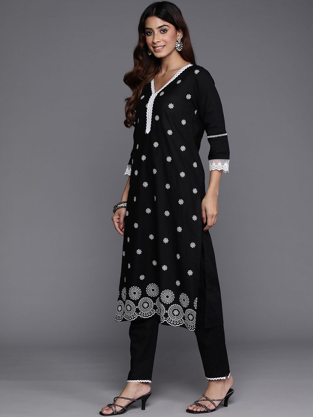 Indyancart VA Women'sFloral Embroidered V-Neck Pure Cotton Straight Kurta with Trousers & Dupatta