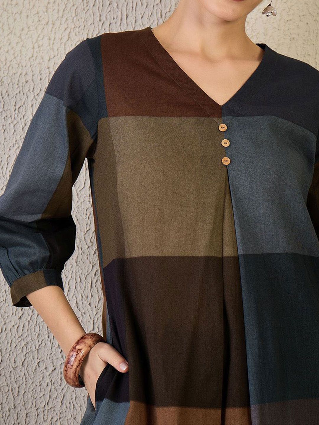 Adults-Women Colourblocked A-Line Kurta with Trousers