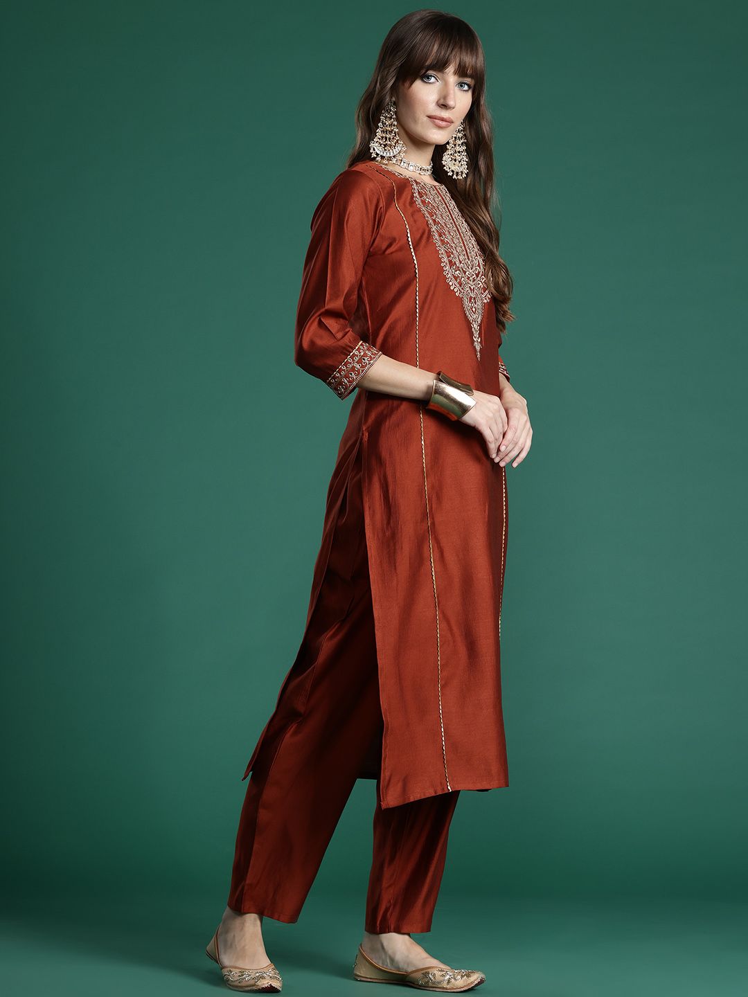 Indyancart IE Ethnic Motifs Embroidered Liva Kurta with Trousers & With Dupatta