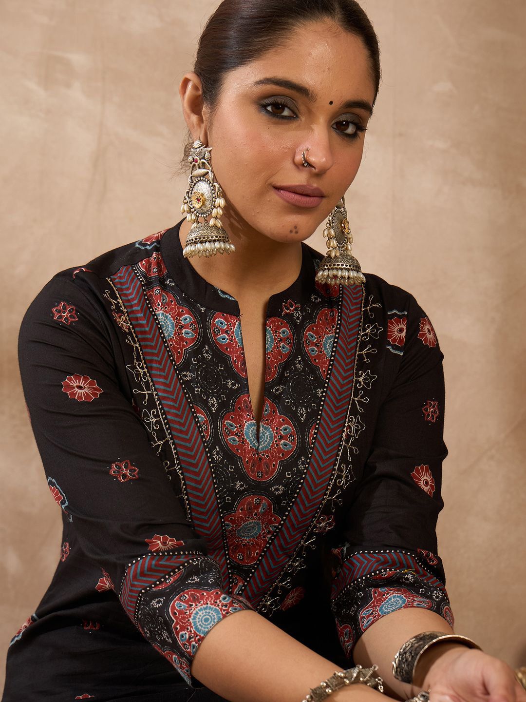 Women Ethnic Motifs Printed Regular Beads and Stones Pure Cotton Kurta with Trousers