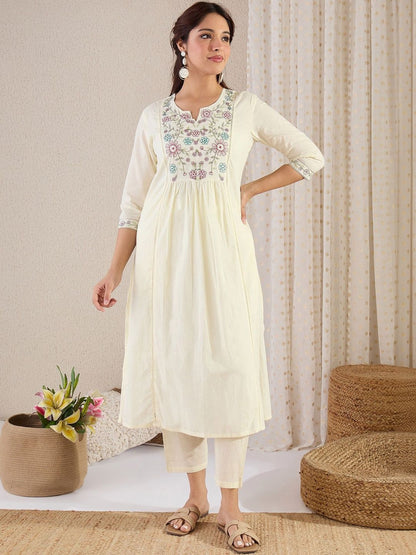Women Floral Embroidered Empire Thread Work Pure Cotton Kurta with Trousers & With Dupatta