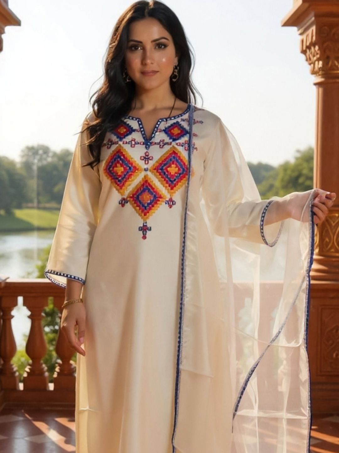 Women Embroidered Regular Thread Work Liva Kurta with Trousers & Dupatta