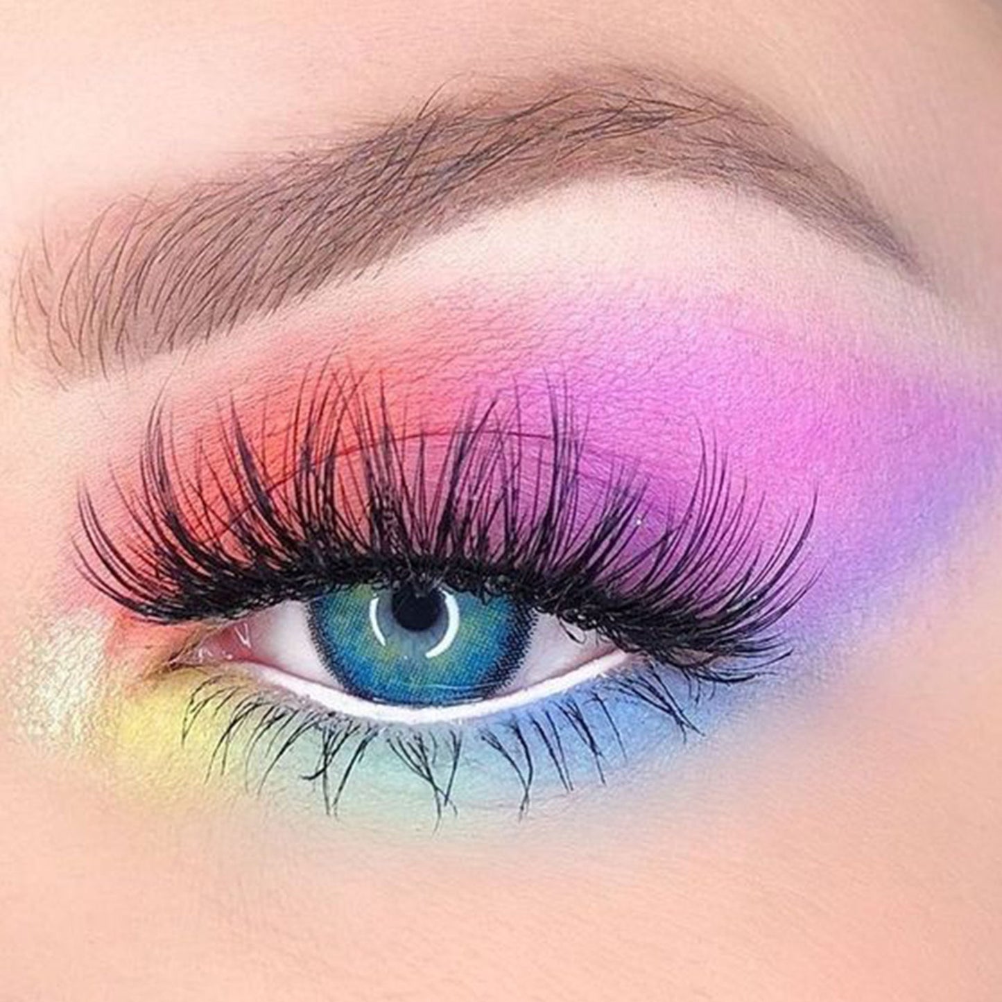 Revolution Pro Regeneration Palette - Trends Mischief Mattes