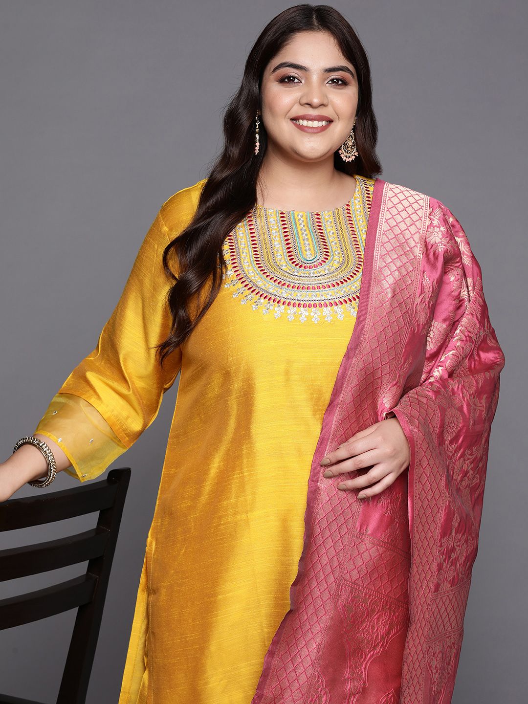 Dhiyona VA Women's Ethnic Motifs Yoke Design Sequinned Plus Size Kurta with Palazzos & Dupatta