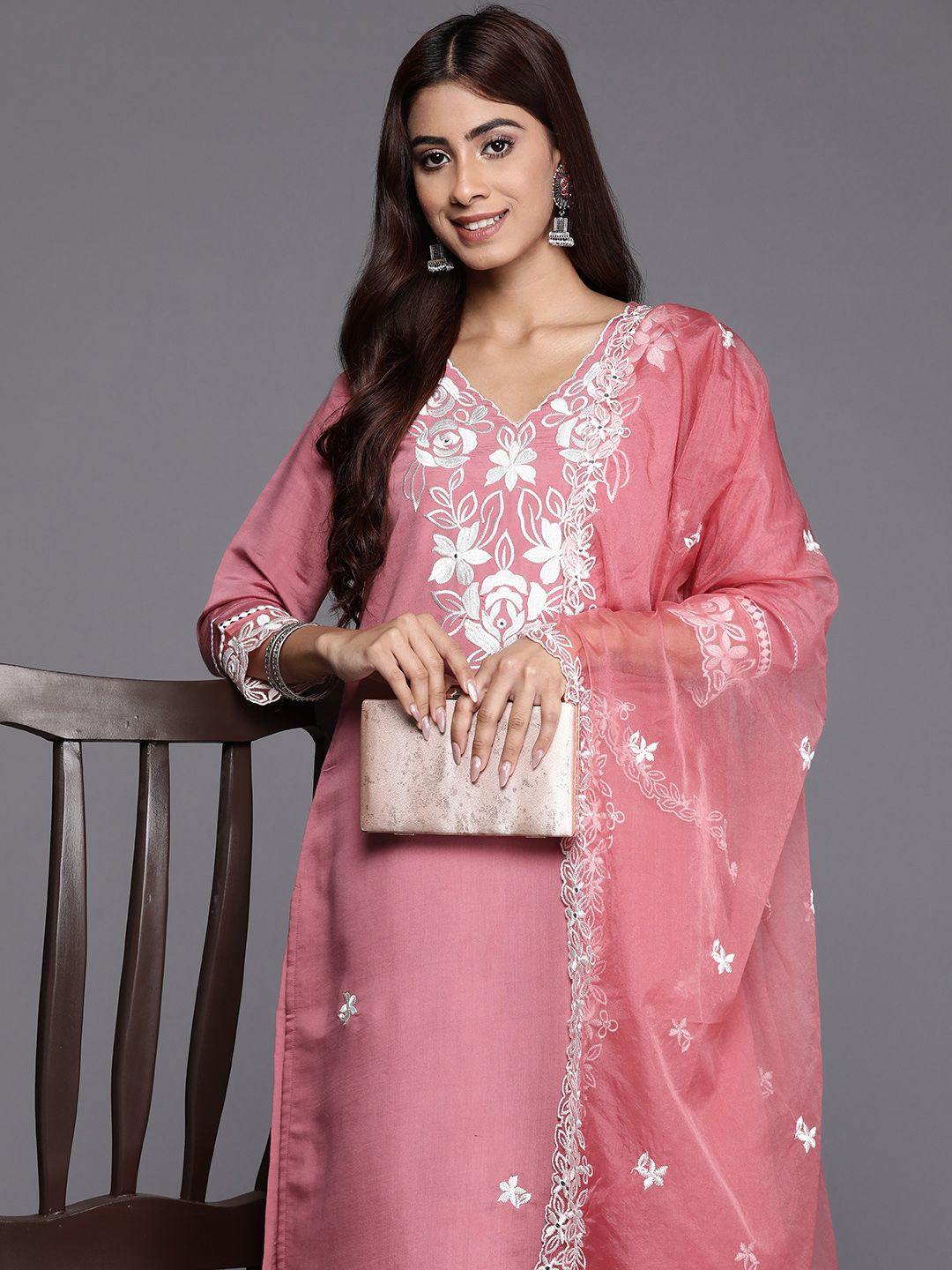 Indyancart IE Women Floral Embroidered Regular Thread Work Kurta with Trousers & With Dupatta