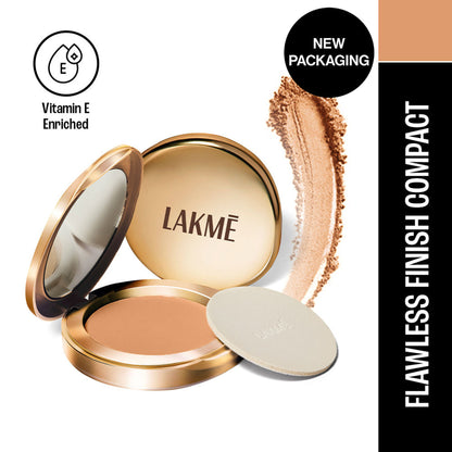 Lakme 9 To 5 Powerplay Matte Compact in Almond, oil control formula with Vitamin E, matte finish visible in the image.