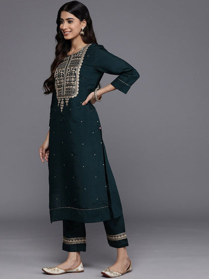 Indyancart VA Women'sGreen Ethnic Motifs Embroidered Straight Kurta With Trousers & Dupatta