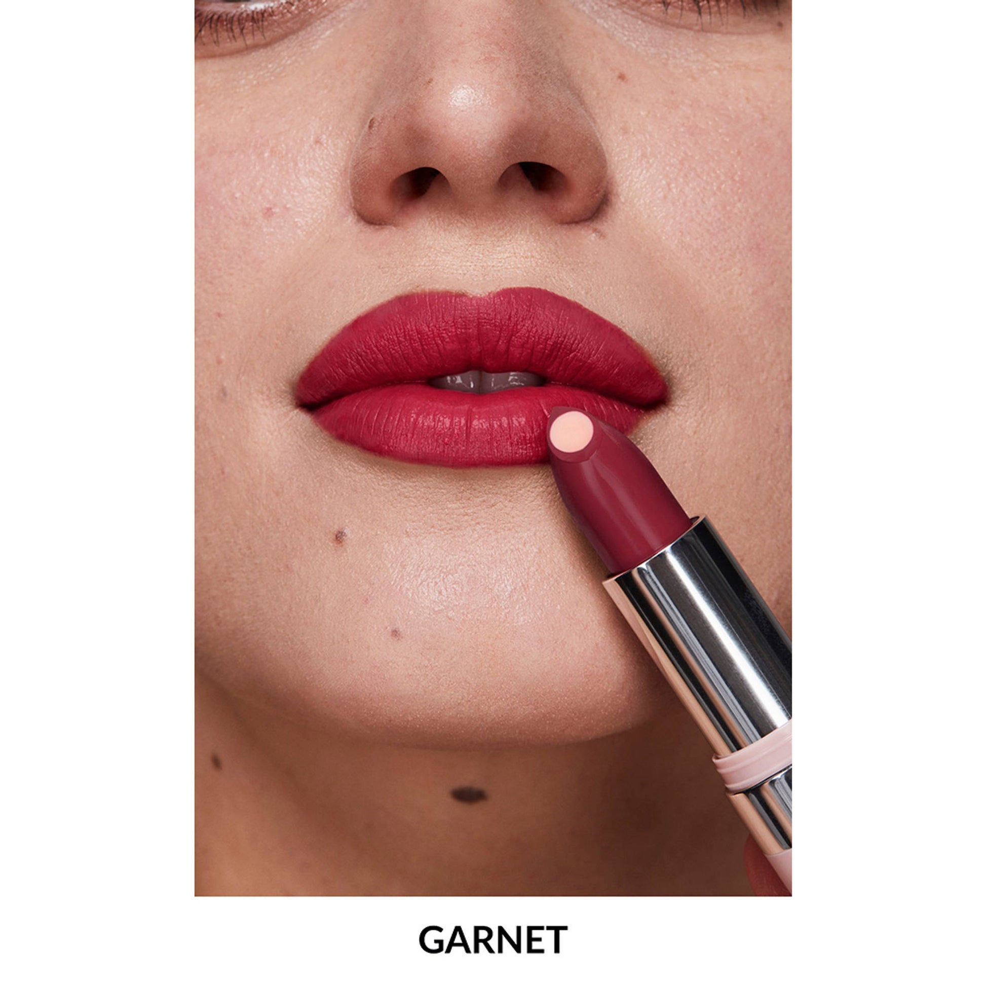 Avon Hydramatic Matte Lipstick - Hydra Garnet