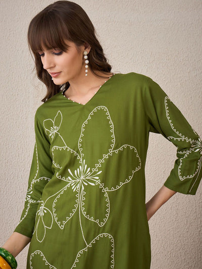 Dhiyona IE Floral Embroidered V-Neck Thread Work Straight Kurta With Trouser
