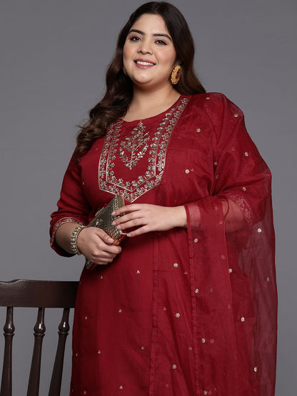 Indyancart IE Women Plus Size Floral Yoke Design Regular Kurta with Trousers & With Dupatta