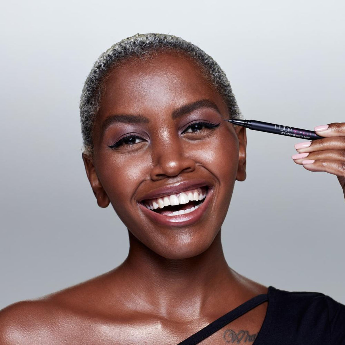 Huda Beauty Life Liner Quick'n Easy Precision Liquid Liner in Vanta, black liquid eyeliner with a sleek applicator tip.