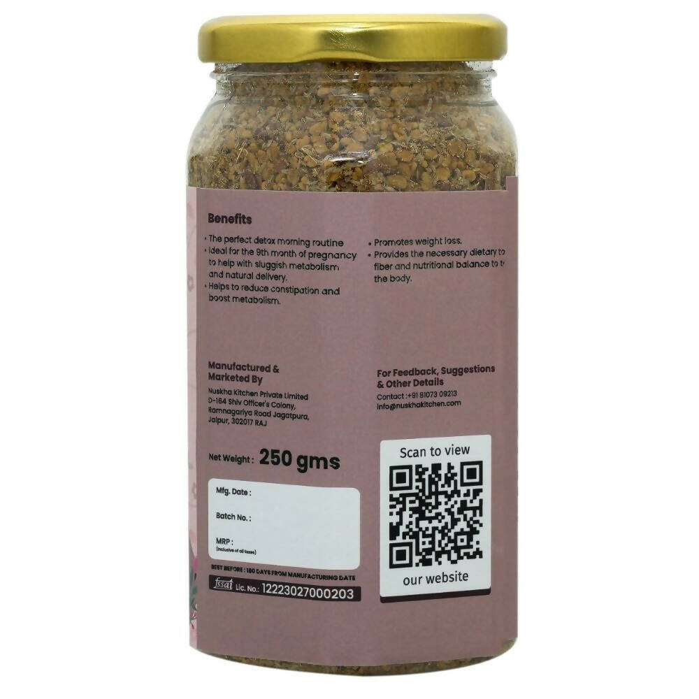 Nuskha Dana Methi Herbmix health drink in a glass, showcasing the herbal blend with fresh ingredients and packaging.