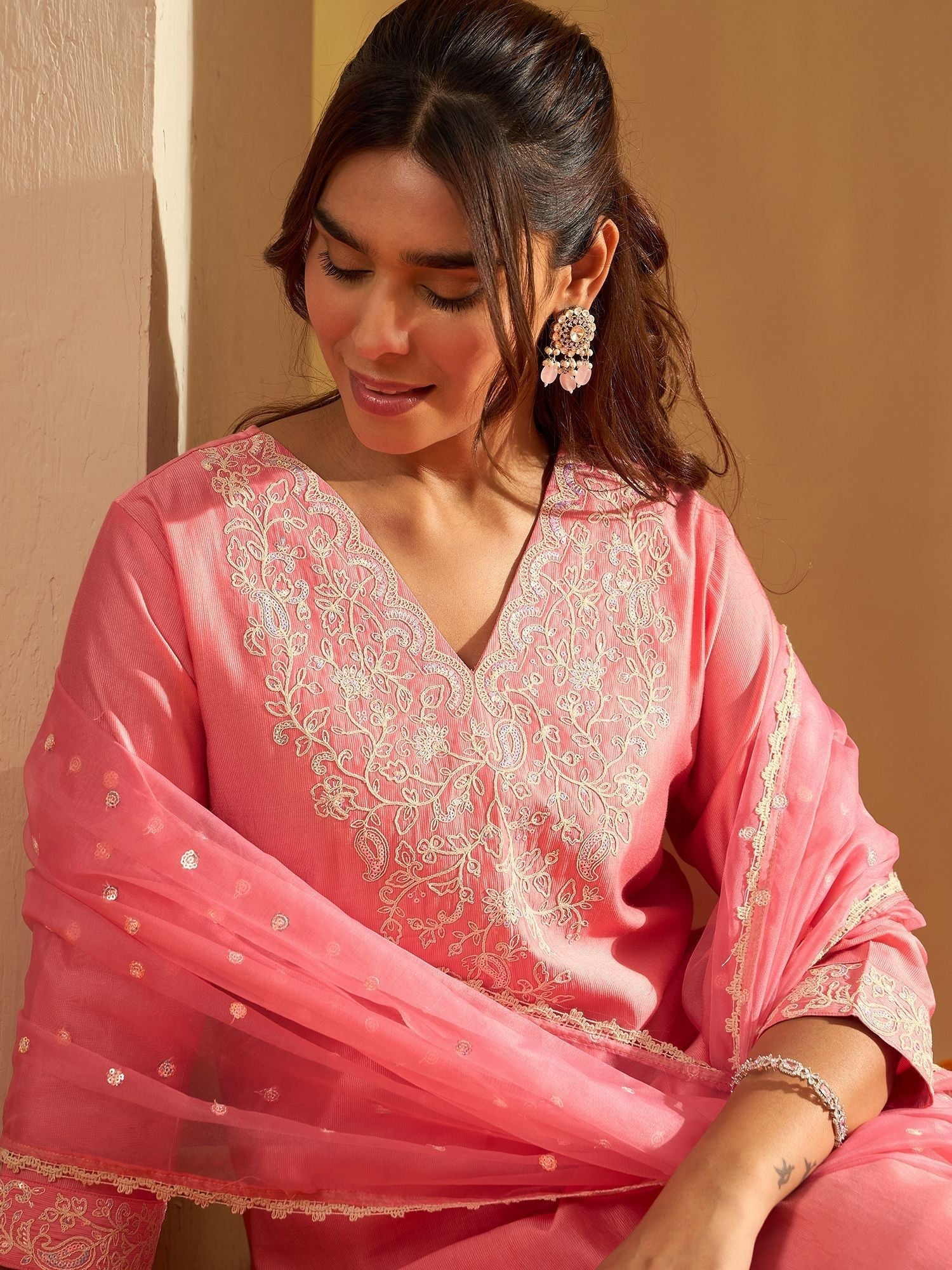 Floral Embroidered Liva V-Neck Straight Kurta With Trousers And Dupatta