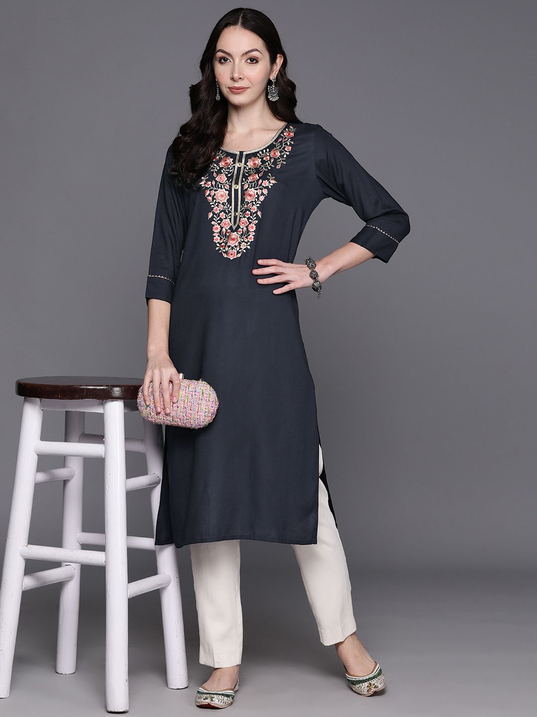 Indyancart IE Floral Embroidered Thread Work Kurta