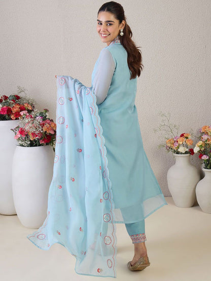 Indyancart IE Floral Embroidered V-Neck Thread Work Straight Kurta & Trousers & Dupatta