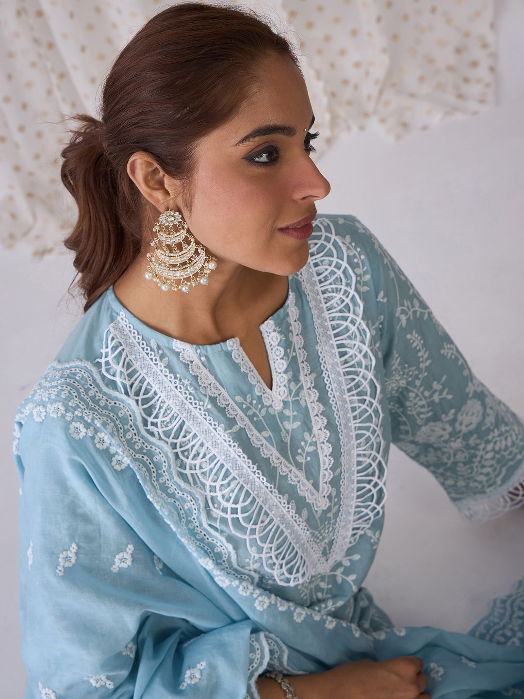 Floral Embroidered Regular Thread Work Pure Cotton Kurta with Trousers & Dupatta
