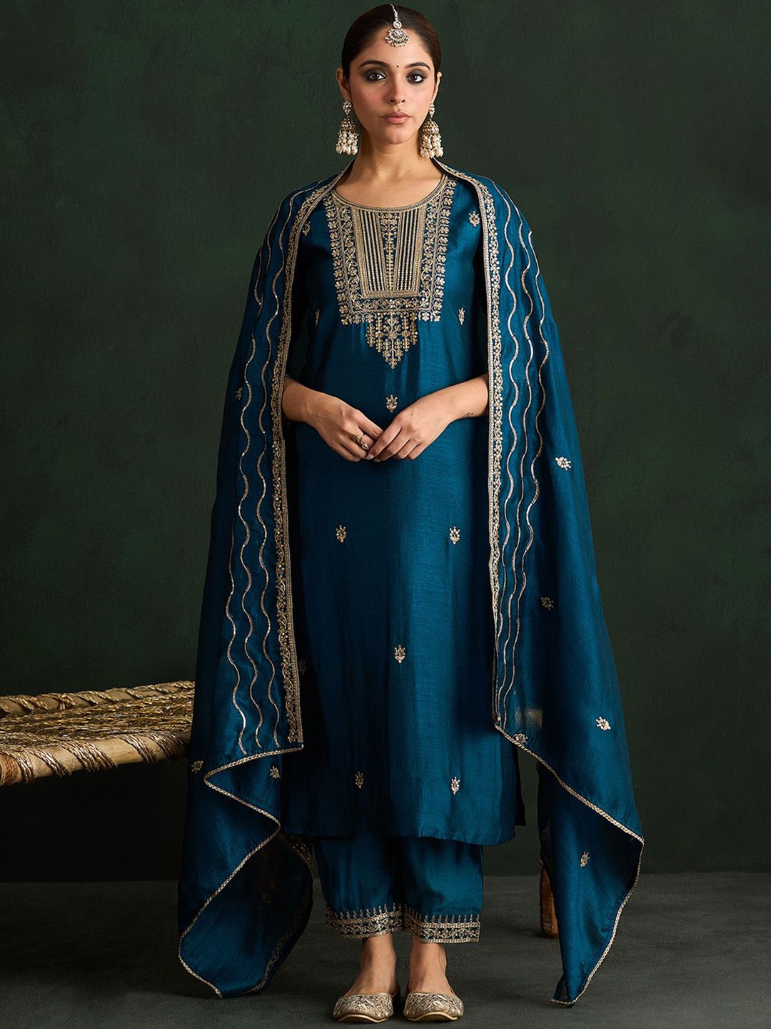 Indyancart IE Women Ethnic Motifs Embroidered Regular Kurta with Trousers & With Dupatta