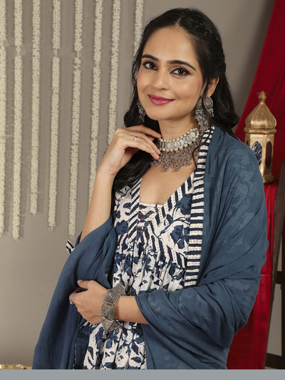 Indyancart VA Women'sFloral Printed Kantha Work Pure Cotton Kurta With Palazzos & Dupatta