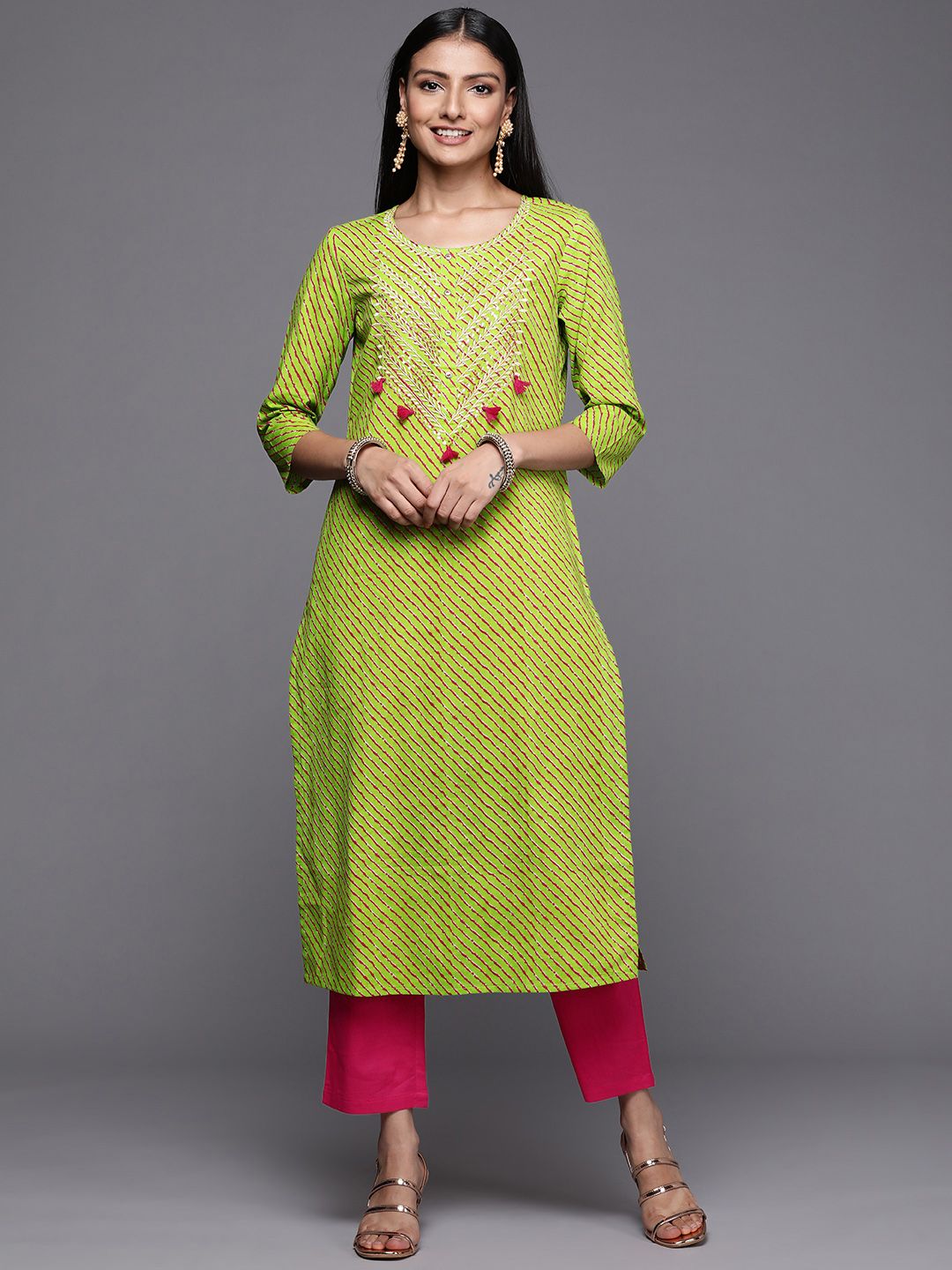 Indyancart VA Women's Green Leheriya Embroidered Pure Cotton Kurta with Trousers