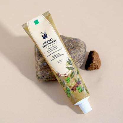 Isha Life Herbal Toothpaste - Indyancart