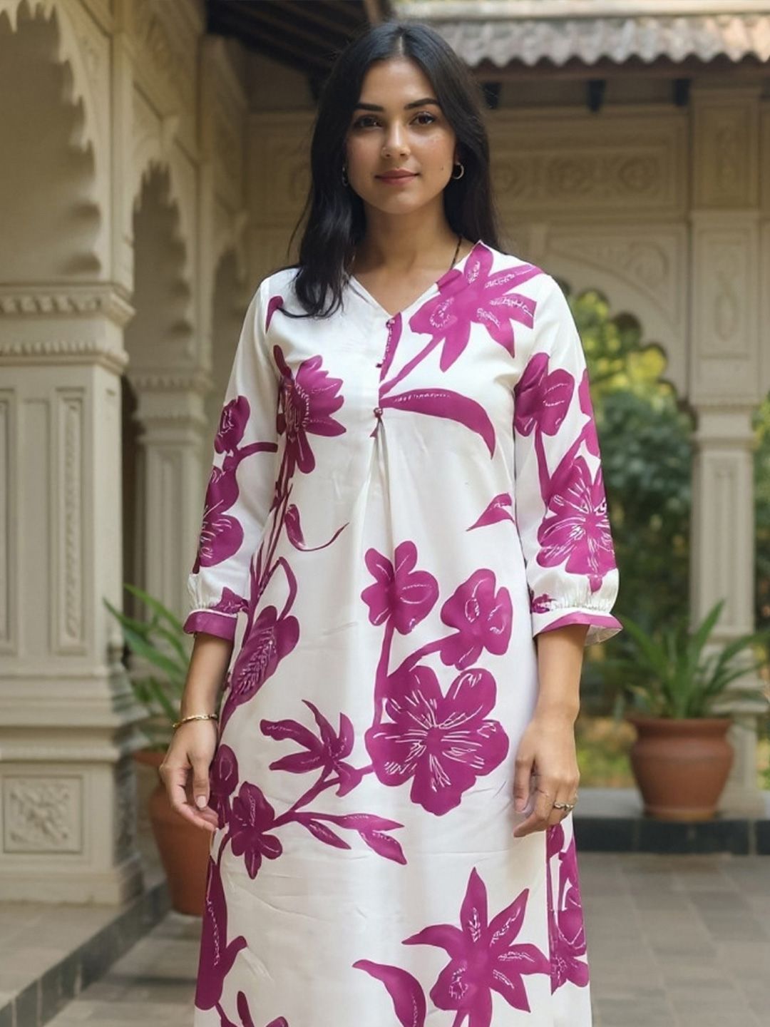 Women Floral Printed Kurta with Trousers