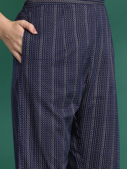 Indyancart IE Plus Size Printed Pure Cotton Kurta with Trousers