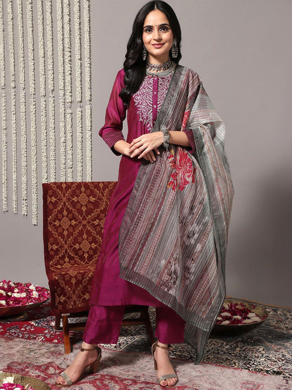 Indyancart VA Women'sFloral Yoke Design Thread Work Detail Straight Kurta & Trousers With Dupatta