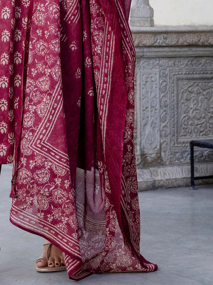 Indyancart IE Women Floral Printed Empire Pure Cotton Kurta with Trousers & With Dupatta