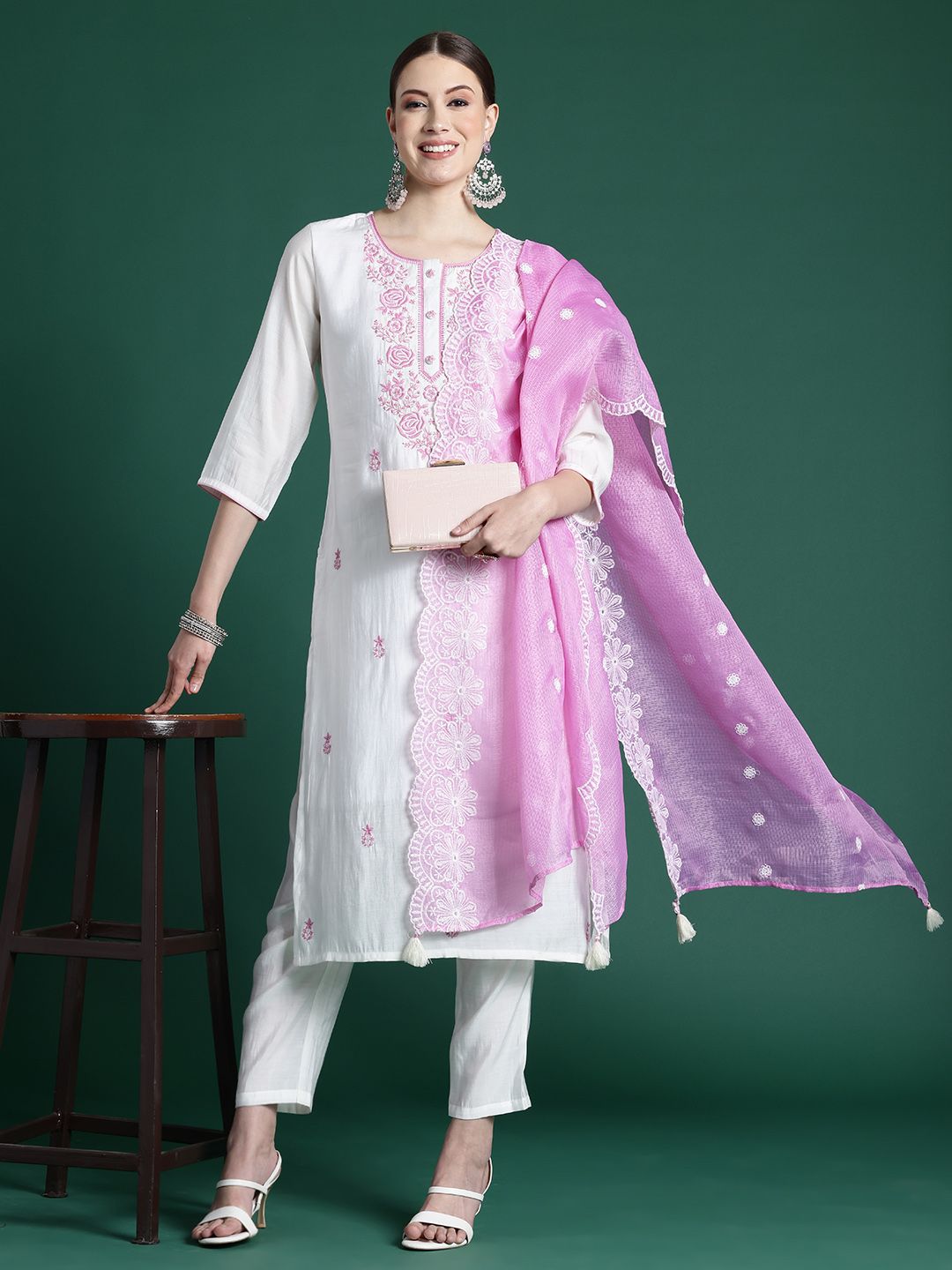 Indyancart IE Women Floral Embroidered Regular Thread Work Kurta with Trousers & With Dupatta