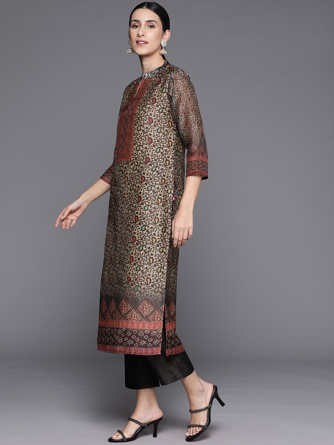 Indyancart VA Women's Paisley Printed Regular Chanderi Silk Kurta with Trousers & Dupatta
