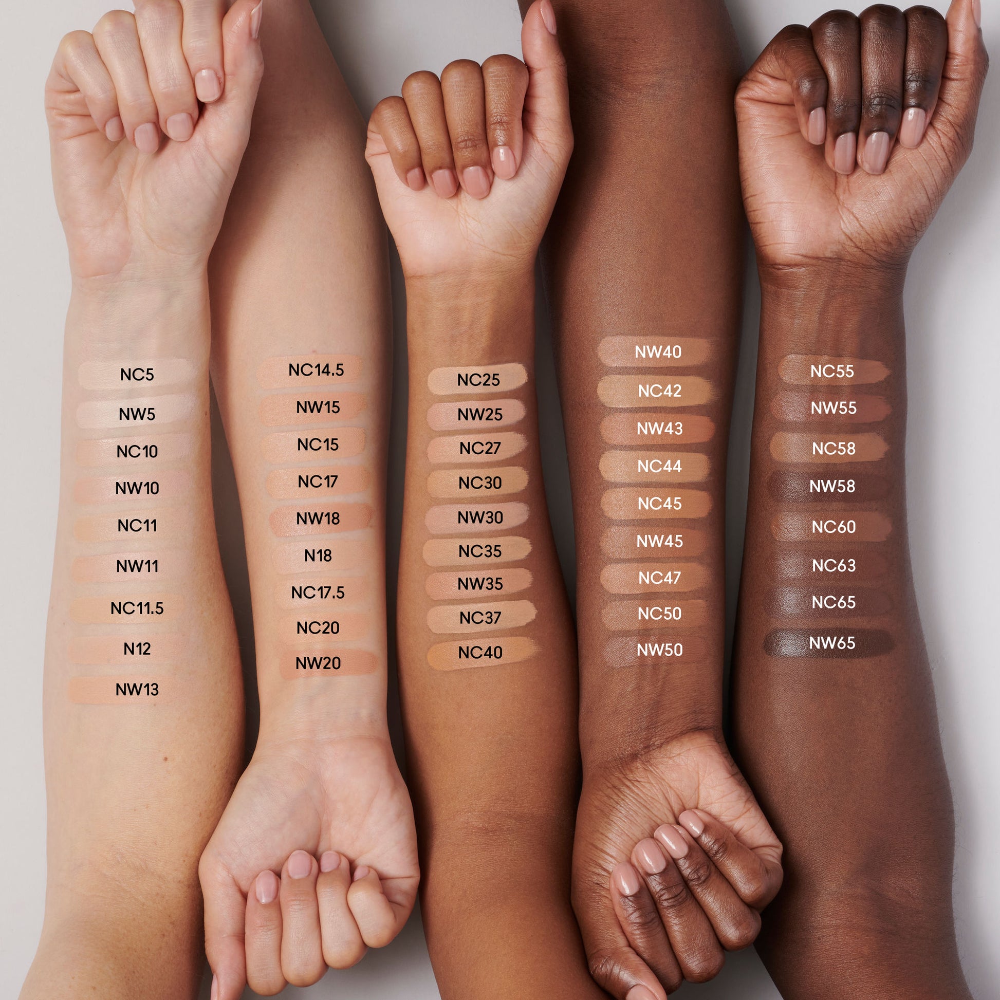M.A.C Studio Radiance 24HR Luminous Lift Concealer - NW25