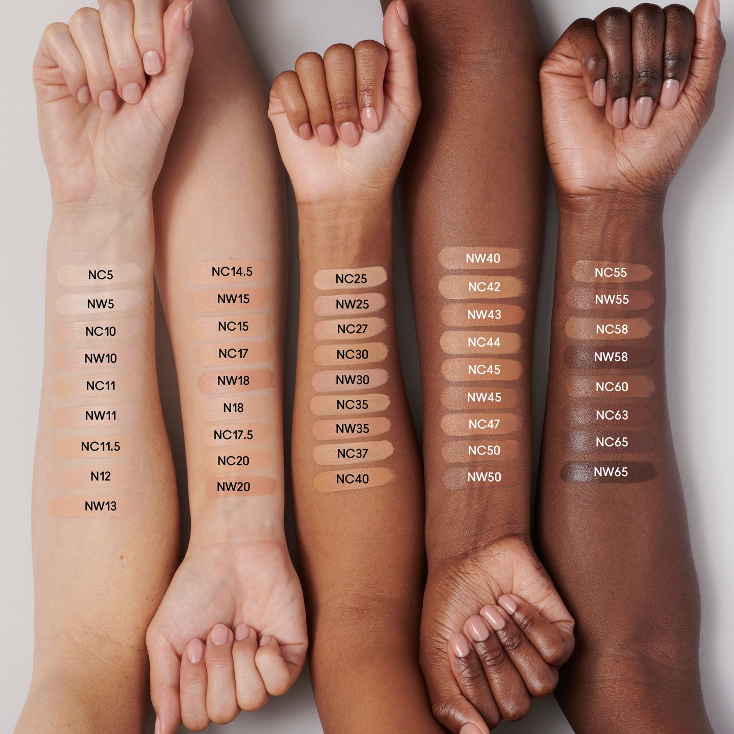 M.A.C Studio Radiance 24HR Luminous Lift Concealer - NW40
