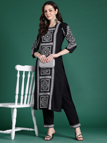 Floral Printed Regular Kurta with Trousers