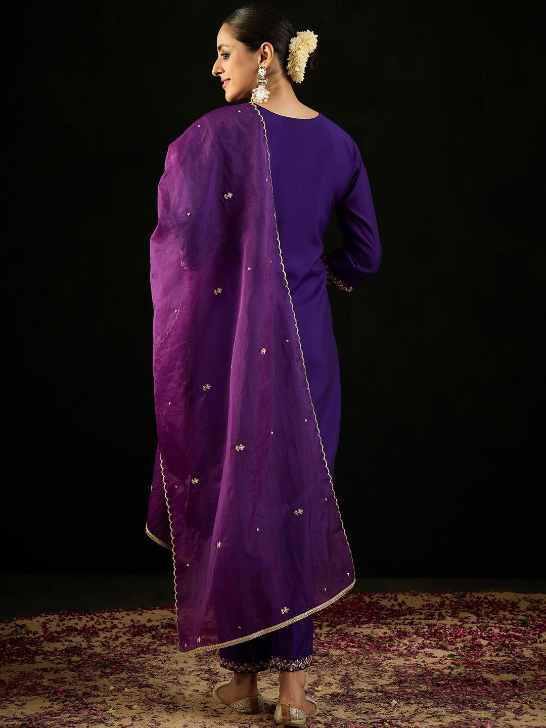 Dhiyona IE Round Neck Ethnic Motifs Embroidered Sequinned Kurta with Trouser & Dupatta