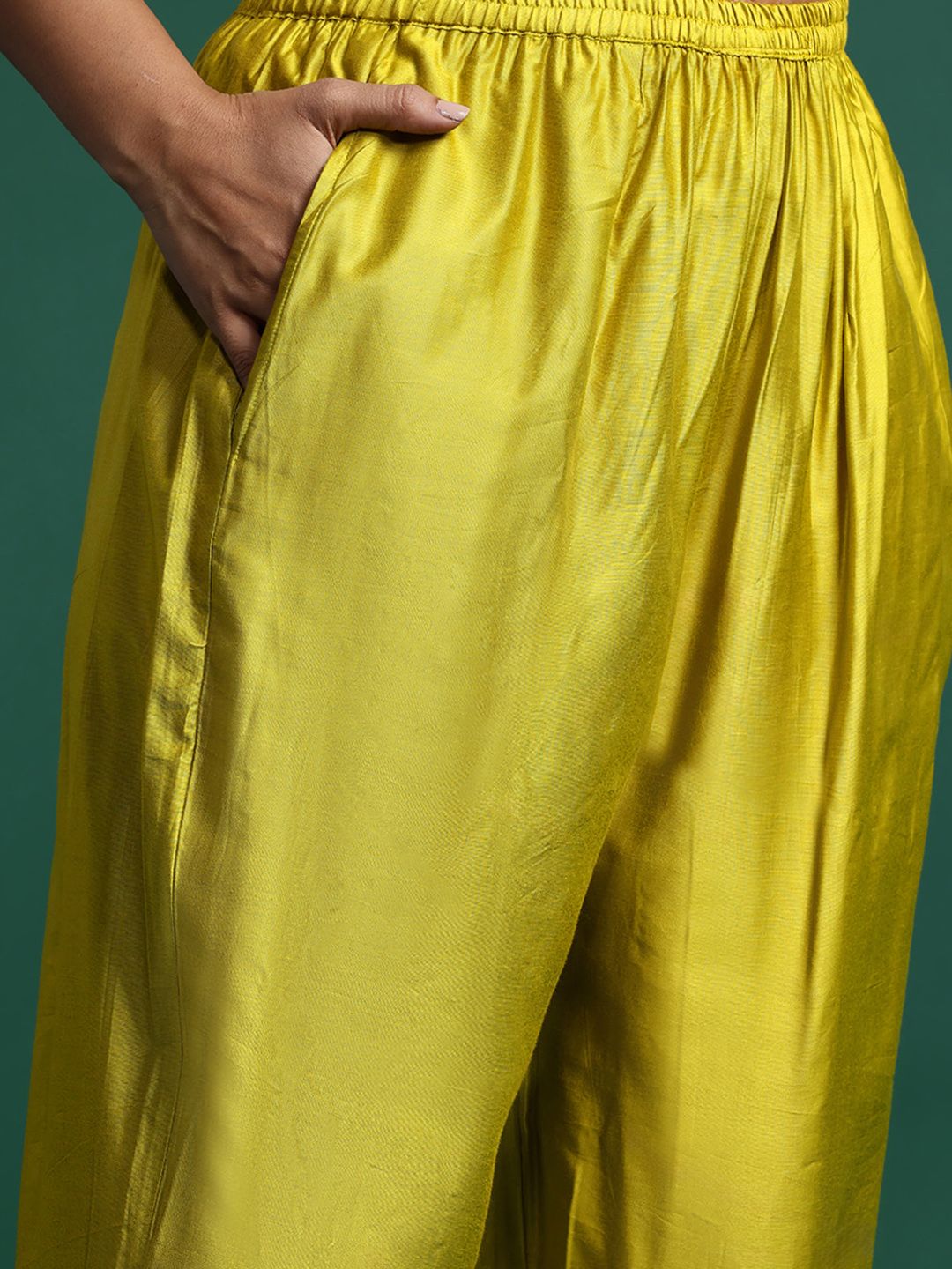 Indyancart IE Embroidered Kurta with Trousers & Dupatta