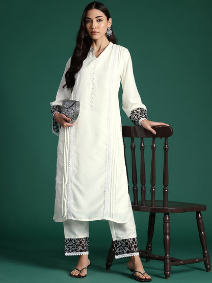 Floral Embroidered Panelled Beads and Stones Kurta with Trousers