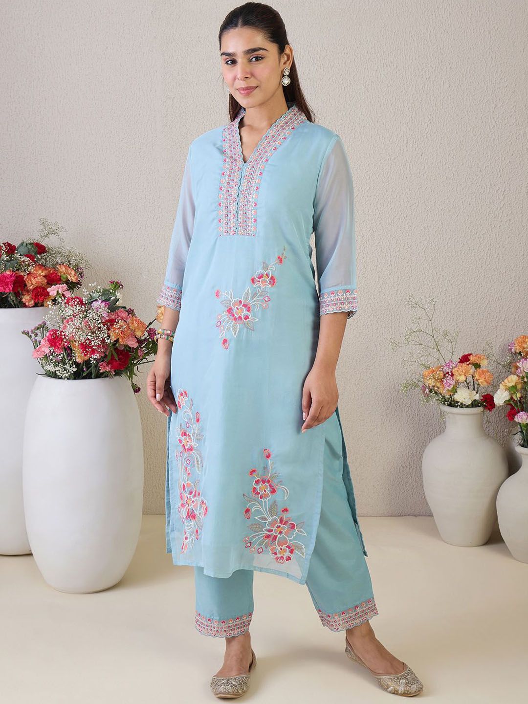 Indyancart IE Floral Embroidered V-Neck Thread Work Straight Kurta & Trousers & Dupatta