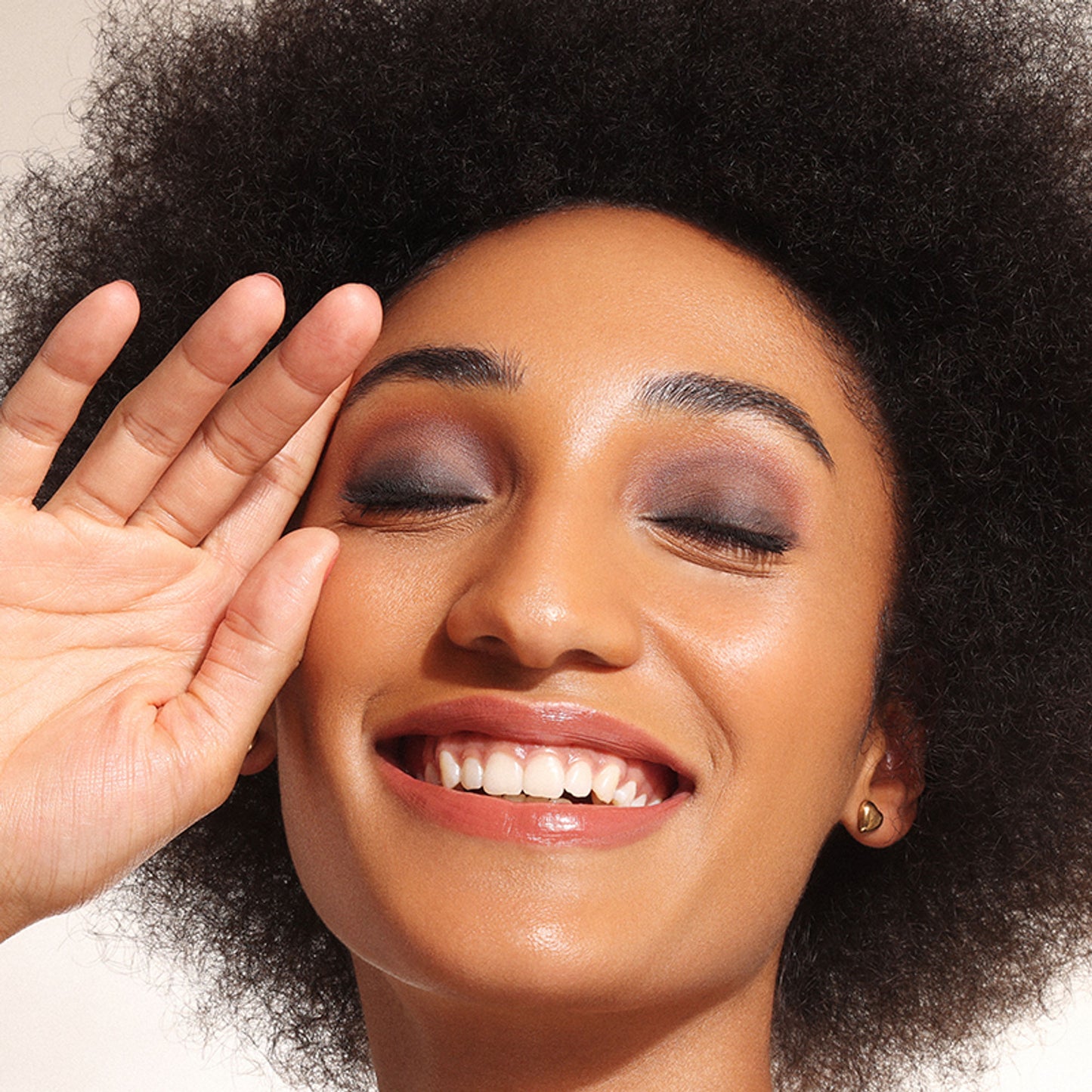 Praush Beauty The Showstopper Eyeshadow Palette With 18 Pigmented Shades